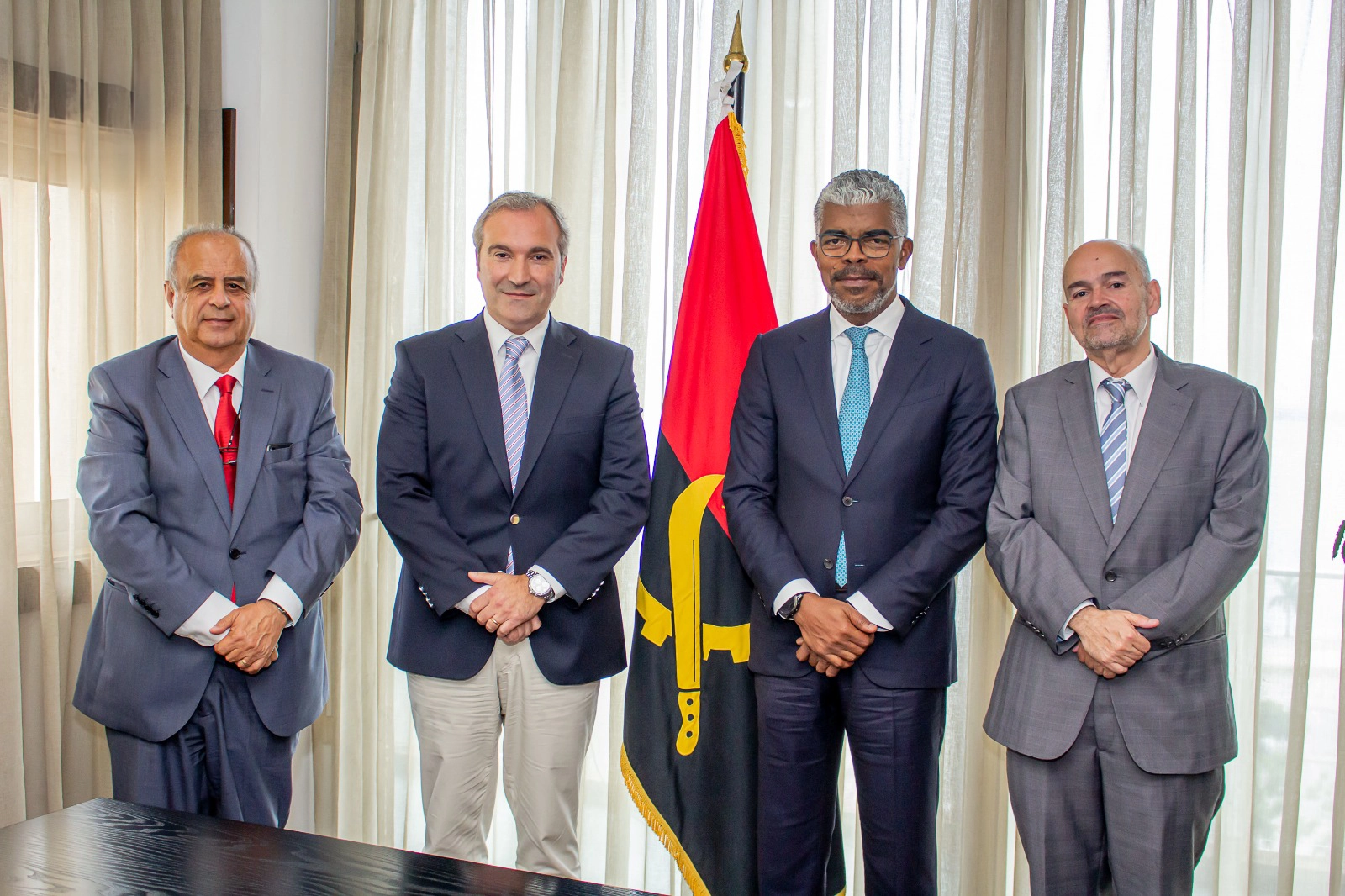 Transportes Intermodais do Porto e Transportes Metropolitanos de Lisboa assinam protocolos de cooperação com a Empresa Nacional de Bilhética em Angola